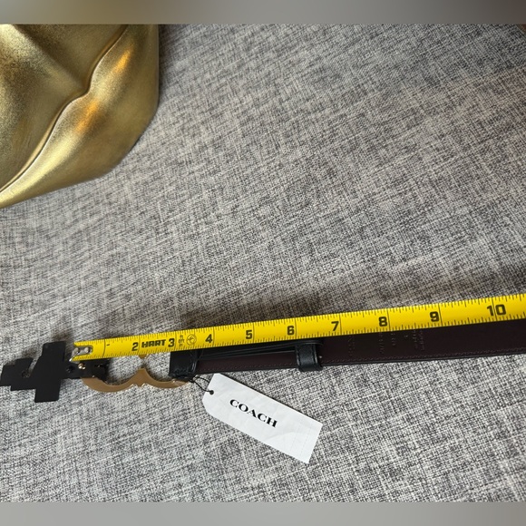 $79(PRICE FIRM) COACH Buckle Belt, 25” Mm - Picture 2 of 3
